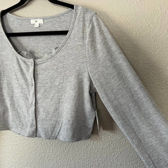 BP. Grey Ribbed Button Front Cropped Long Sleeve Top With Undershirt Cami Lrg - Picture 6 of 6